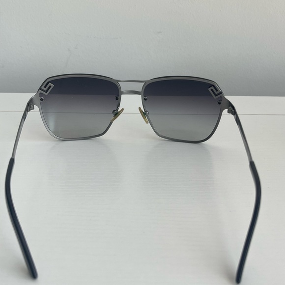 Versace Accessories Versace Mens Vintage Sunglasses Ve 214 Matte Black Wgray Gradient Lenses